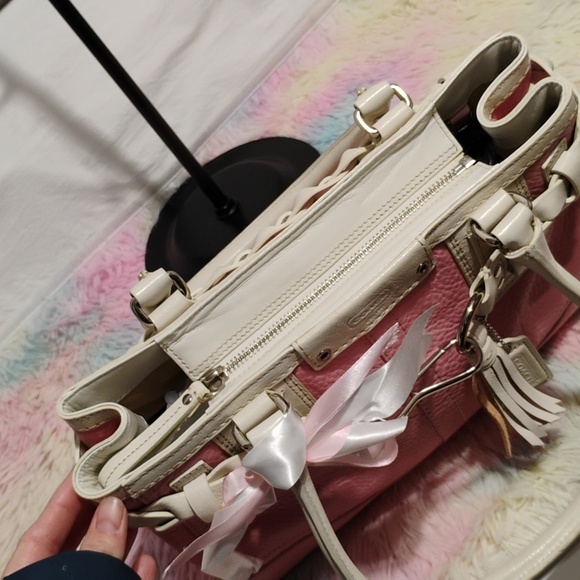 FIRM PRICE! Coach Pink & White Hampton Leather Small/Medium Y2K Satchel Bag - Picture 10 of 13